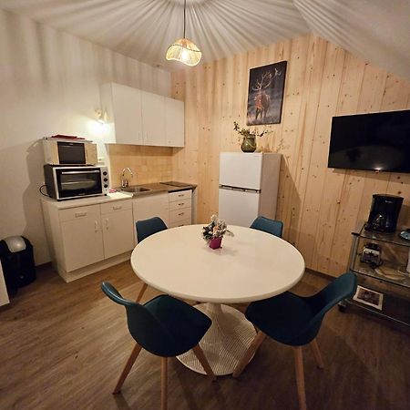 Gite Eglantine 2 A 6 Personnes Avec Spa Et Salle De Jeux Dans La Residence Ventron Exteriör bild