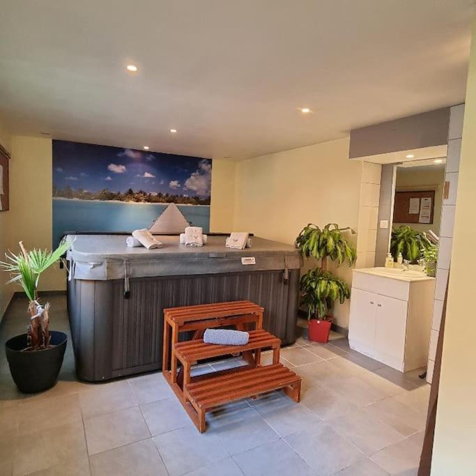 Gite Eglantine 2 A 6 Personnes Avec Spa Et Salle De Jeux Dans La Residence Ventron Exteriör bild