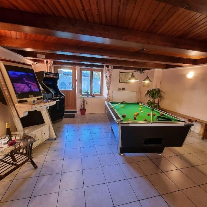 Gite Eglantine 2 A 6 Personnes Avec Spa Et Salle De Jeux Dans La Residence Ventron Exteriör bild