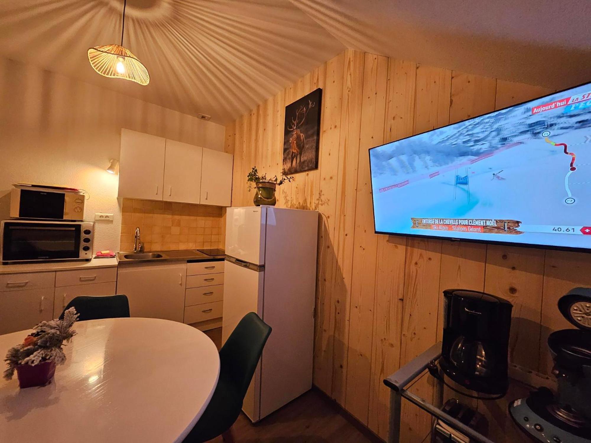 Gite Eglantine 2 A 6 Personnes Avec Spa Et Salle De Jeux Dans La Residence Ventron Exteriör bild