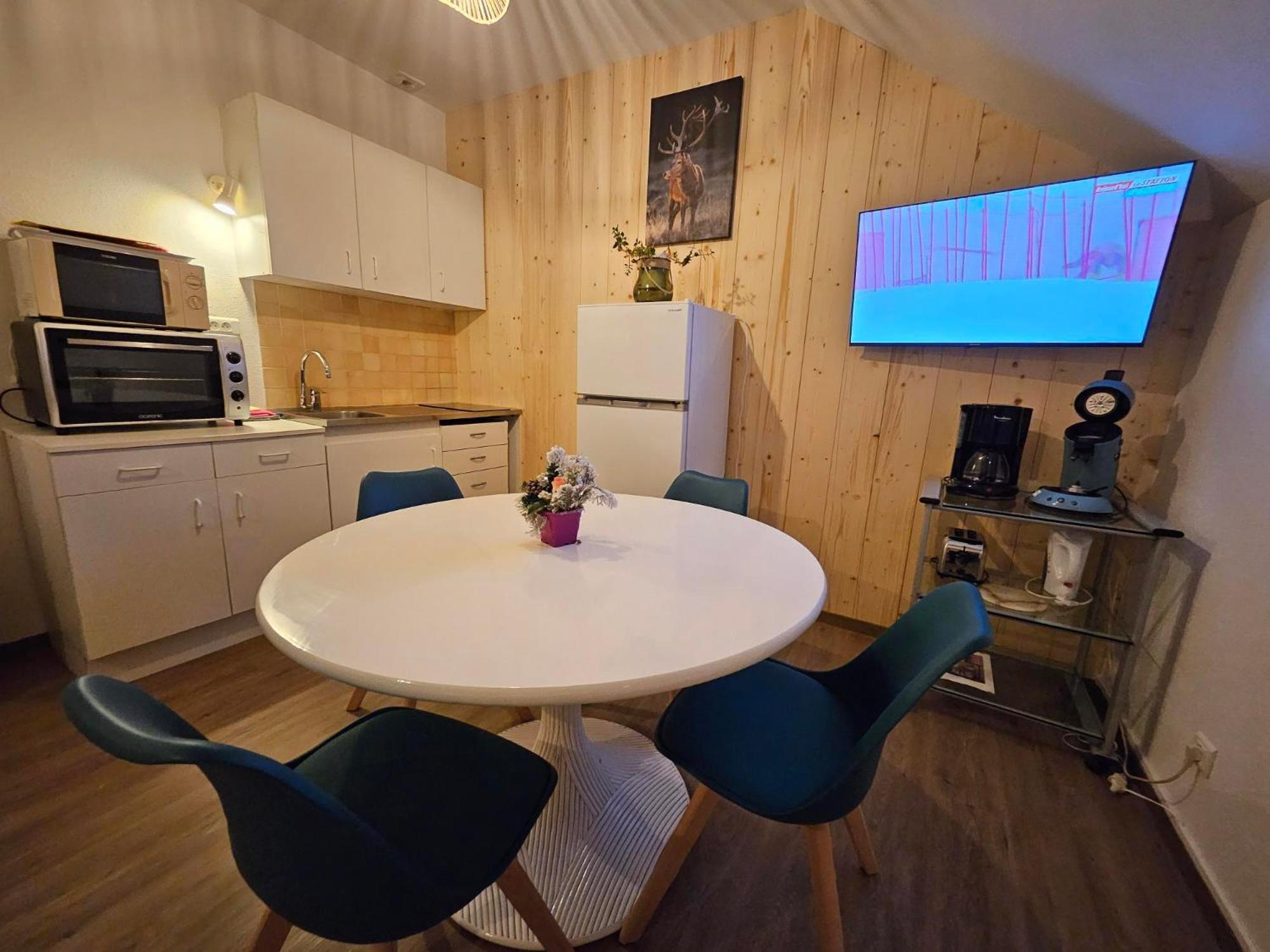 Gite Eglantine 2 A 6 Personnes Avec Spa Et Salle De Jeux Dans La Residence Ventron Exteriör bild